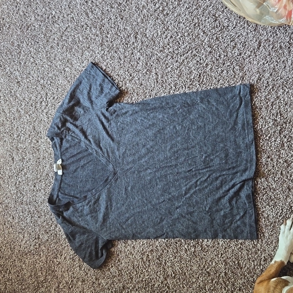 Grey v neck t shirt